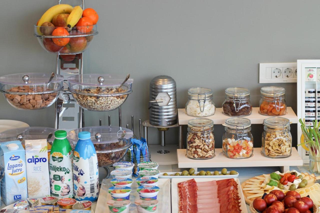 Bed and Breakfast Pansion Leggero Krk Town Esterno foto