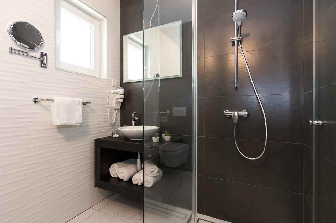 Bed and Breakfast Pansion Leggero Krk Town Esterno foto